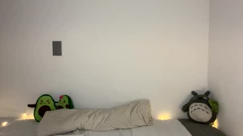 nahomy online show from March 2026 02:44:01 PM