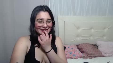 Snapshot of nahomy_larsen chatting on December 2024 07:59:02 PM Nahomy online show from December 2024 07:59:02 PM