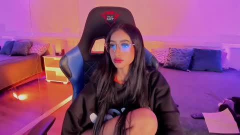 Nahomy  online show from January 2026 11:38:02 AM