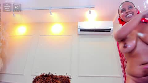 Snapshot of nahomygrey_ chatting on December 2024 09:19:01 PM Nahomy online show from December 2024 09:19:01 PM