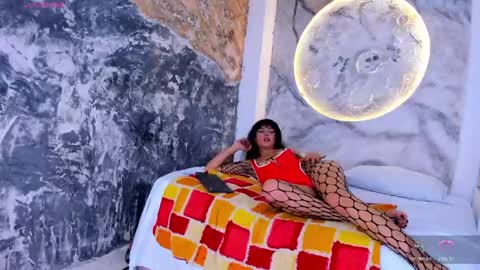 nahomyrusell online show from April 2026 10:12:01 PM