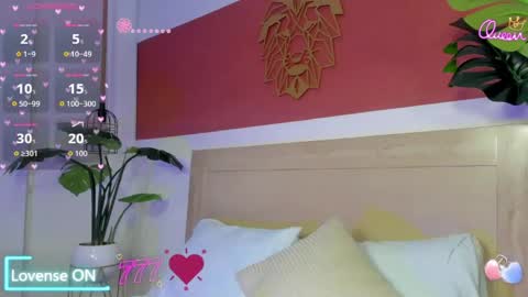 Snapshot of naiara30_ chatting on April 2026 07:23:01 PM N A I A R A online show from April 2026 07:23:01 PM