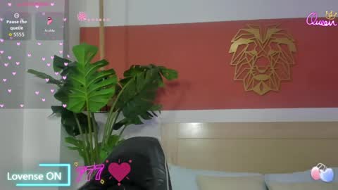 Snapshot of naiara30_ chatting on May 2026 07:52:02 PM N A I A R A online show from May 2026 07:52:02 PM