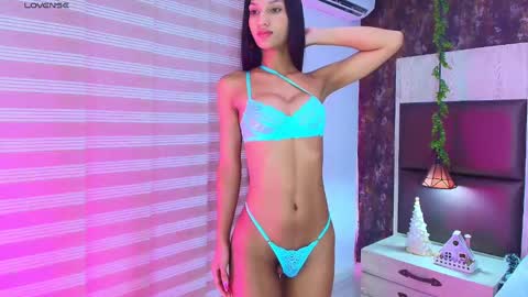 Lia online show from December 2024 03:58:01 PM