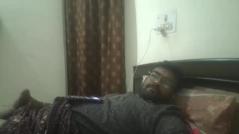 NAIRANANDU28 online show from April 2026 03:01:04 AM