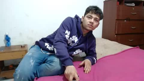 naisha and axel2 online show from October 2025 03:19:01 AM