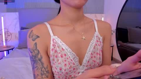 Snapshot of naishaford_1 chatting on September 2025 03:43:02 AM Naisha Ford online show from September 2025 03:43:02 AM