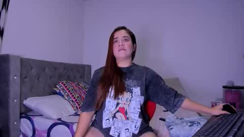 Natalia Flores online show from January 2026 10:41:02 PM