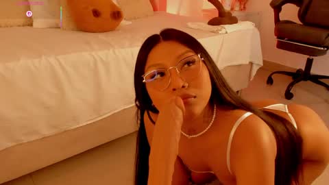 INSTAGRAM  m2221     online show from April 2026 10:10:01 AM