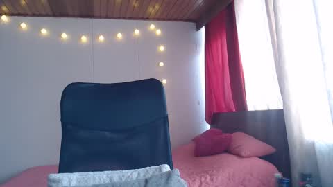 Snapshot of nala_foster chatting on December 2024 03:11:01 PM Nala online show from December 2024 03:11:01 PM