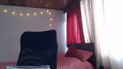 Snapshot of nala_foster chatting on December 2024 02:59:01 PM Nala online show from December 2024 02:59:01 PM