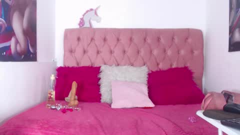 Snapshot of nalaroy chatting on October 2025 04:11:01 PM NALAROY online show from October 2025 04:11:01 PM