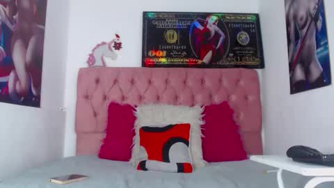 NALAROY online show from December 2025 05:14:01 AM