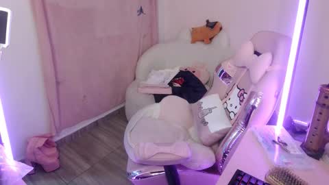 nami_usagi online show from October 2025 01:29:02 PM