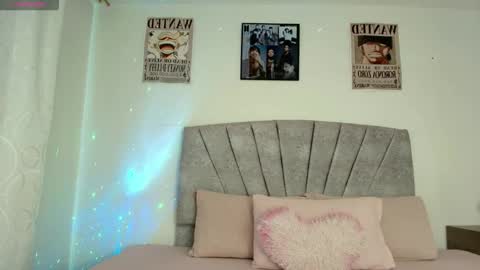 NamiThompson online show from February 2026 01:22:01 PM