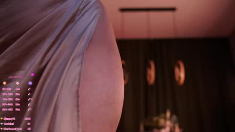 Mary online show from April 2026 07:58:02 PM