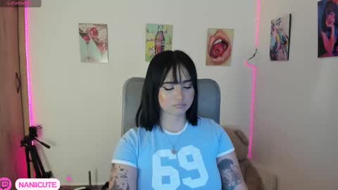 Snapshot of naniicute chatting on February 2025 04:01:01 AM ELLA online show from February 2025 04:01:01 AM