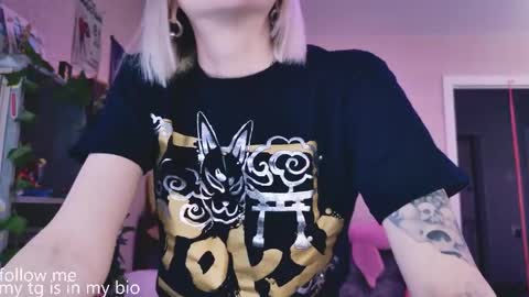 Snapshot of nanitamoore chatting on May 2026 07:51:02 PM Monday-Friday 12-4 AM and 6-9 AM New York time online show from May 2026 07:51:02 PM