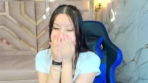 Snapshot of nanncy_r_ chatting on September 2025 12:37:02 PM Nancy online show from September 2025 12:37:02 PM