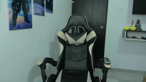 naomi_berckley online show from October 2025 04:02:01 AM