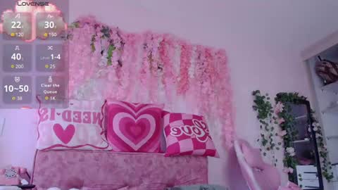 naomi_femme online show from June 2026 11:48:02 AM