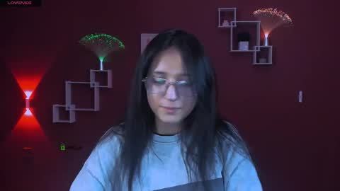 naomi_fox__ online show from May 2026 08:03:02 PM