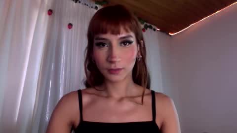 Snapshot of naomi_gyal chatting on May 2026 01:41:01 PM Naomi online show from May 2026 01:41:01 PM