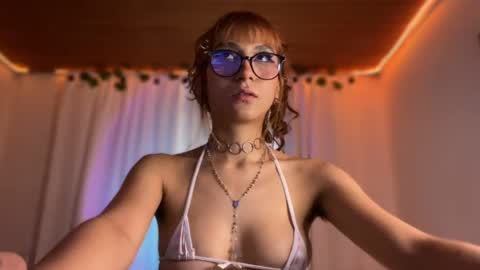 Snapshot of naomi_gyal chatting on June 2026 01:55:02 PM Naomi online show from June 2026 01:55:02 PM