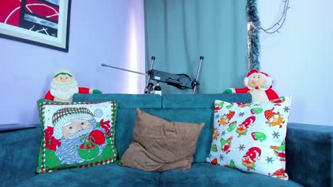 Snapshot of naomi_jones13 chatting on December 2024 08:09:01 PM Nahomi Jones online show from December 2024 08:09:01 PM