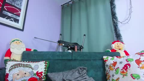 Snapshot of naomi_jones13 chatting on December 2024 12:02:01 AM Nahomi Jones online show from December 2024 12:02:01 AM