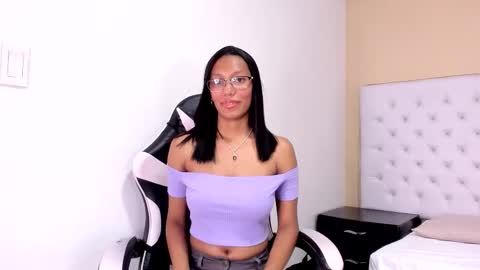 naomi_keen online show from September 2025 03:23:02 AM