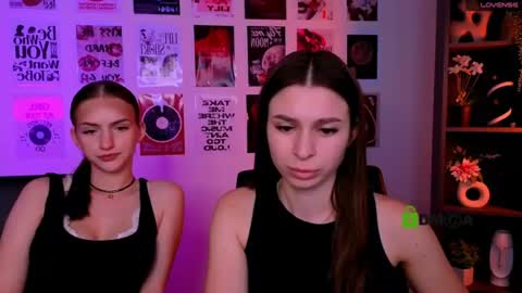 Snapshot of naomi_perl chatting on July 2026 09:23:01 AM Naomi online show from July 2026 09:23:01 AM