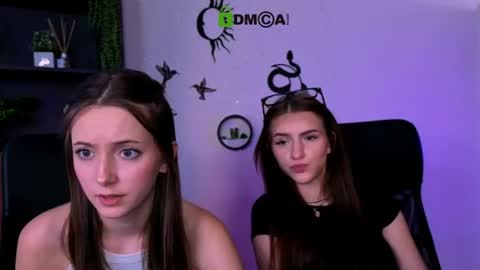 Snapshot of naomi_perl chatting on July 2026 09:25:02 AM Naomi online show from July 2026 09:25:02 AM