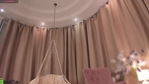 Naomi online show from October 2025 12:33:02 AM