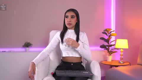 naomi_silk online show from July 2026 12:29:02 PM
