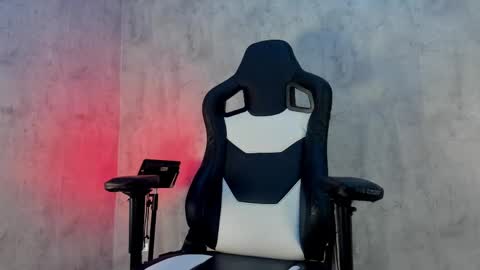 Heidy  online show from May 2026 05:15:02 AM