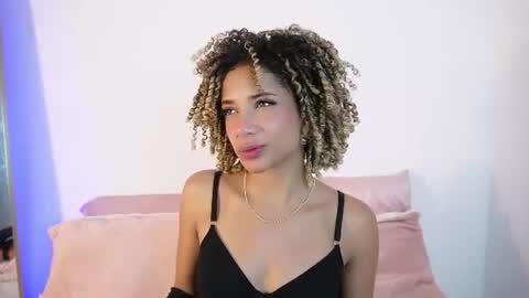 naomidawson online show from June 2026 11:57:01 PM