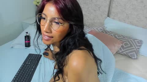 Snapshot of naomiiii__ chatting on December 2024 05:15:02 AM naomiiii online show from December 2024 05:15:02 AM
