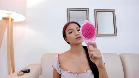Snapshot of naomiiii__ chatting on January 2025 01:19:01 AM naomiiii online show from January 2025 01:19:01 AM