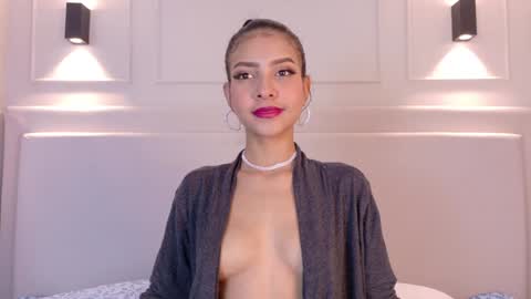 Naomi Klarc online show from December 2024 02:32:02 AM