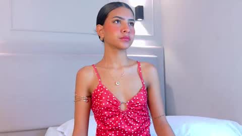 Naomi Klarc online show from January 2026 11:48:02 AM