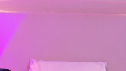 Naomi Klarc online show from April 2026 11:59:01 AM