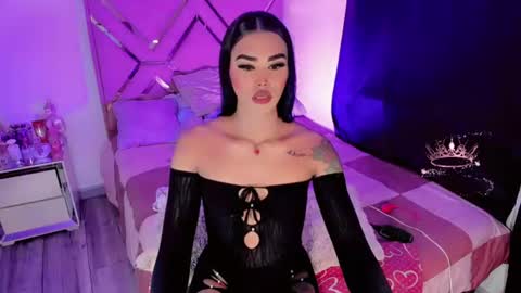 Snapshot of naomisaenz01 chatting on July 2026 07:52:01 PM naomisaenz01 online show from July 2026 07:52:01 PM
