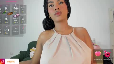 Snapshot of naomixjones1 chatting on October 2025 12:08:02 AM Naomi online show from October 2025 12:08:02 AM