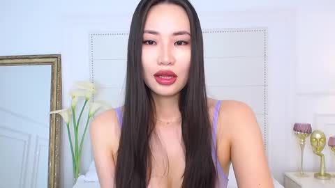 Naomi online show from December 2024 01:25:01 AM