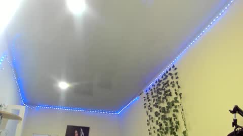 naomy online show from December 2024 01:50:02 AM
