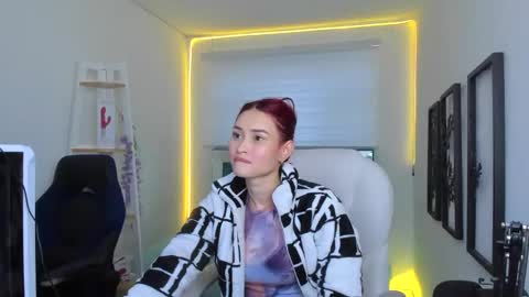 naomy online show from October 2025 11:00:01 AM