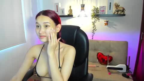 Snapshot of naomy_stanley chatting on May 2026 08:50:02 PM Naomy Stanley online show from May 2026 08:50:02 PM