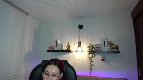 Snapshot of naomy_stanley chatting on May 2026 01:57:16 AM Naomy Stanley online show from May 2026 01:57:16 AM