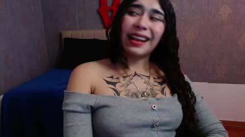 Snapshot of naomybenedetti chatting on December 2024 04:38:02 PM Nao online show from December 2024 04:38:02 PM